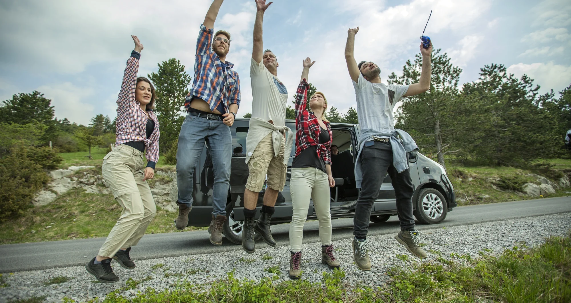 Essential Travel Hacks for Stress-Free Group Trips